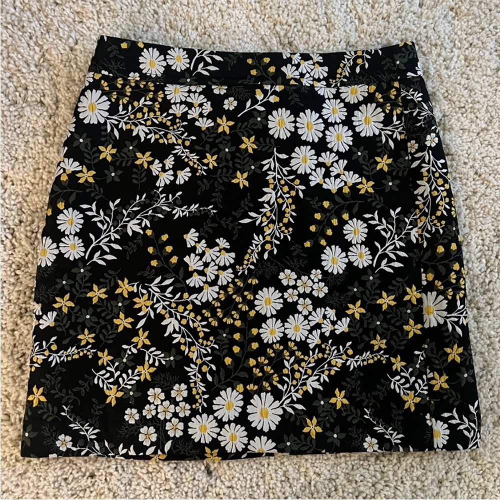 LOFT Black Floral Mini Skirt, Size 2